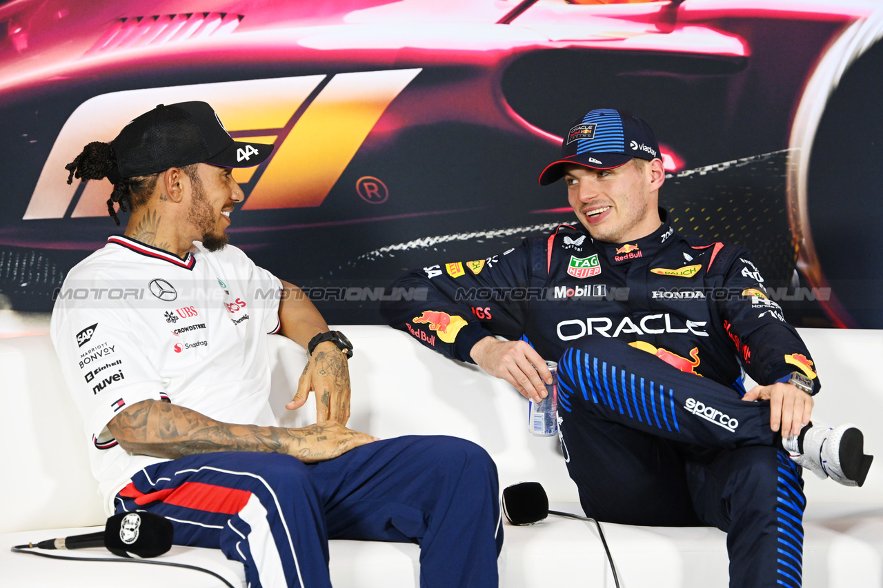 GP CINA, (L to R): Lewis Hamilton (GBR) Mercedes AMG F1 e Max Verstappen (NLD) Red Bull Racing in the post Sprint FIA Press Conference.

- www.xpbimages.com, EMail: requests@xpbimages.com © Copyright: XPB Images