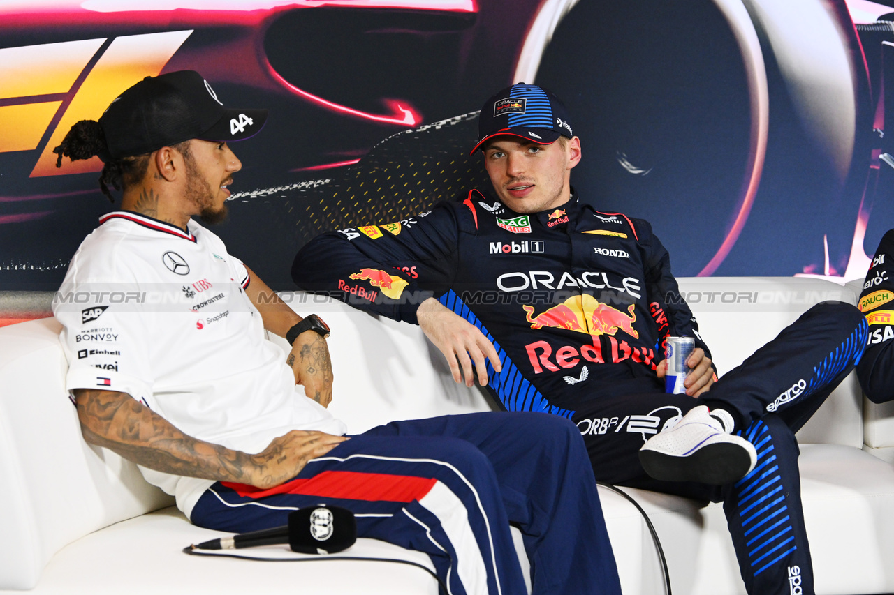 GP CINA, (L to R): Lewis Hamilton (GBR) Mercedes AMG F1 e Max Verstappen (NLD) Red Bull Racing in the post Sprint FIA Press Conference.

- www.xpbimages.com, EMail: requests@xpbimages.com © Copyright: XPB Images