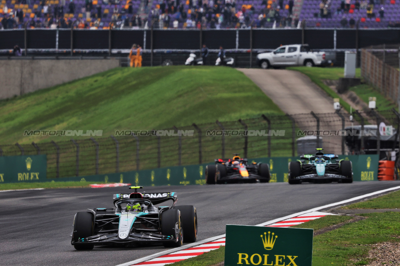 GP CINA, Lewis Hamilton (GBR) Mercedes AMG F1 W15.

20.04.2024. Formula 1 World Championship, Rd 5, Chinese Grand Prix, Shanghai, China, Sprint e Qualifiche Day.

- www.xpbimages.com, EMail: requests@xpbimages.com © Copyright: Rew / XPB Images