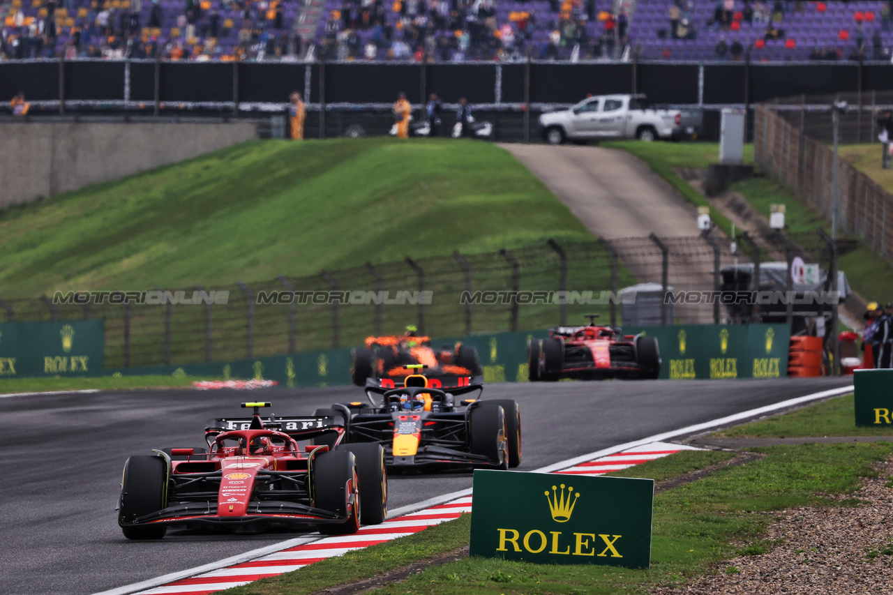 GP CINA, Carlos Sainz Jr (ESP) Ferrari SF-24.

20.04.2024. Formula 1 World Championship, Rd 5, Chinese Grand Prix, Shanghai, China, Sprint e Qualifiche Day.

- www.xpbimages.com, EMail: requests@xpbimages.com © Copyright: Rew / XPB Images