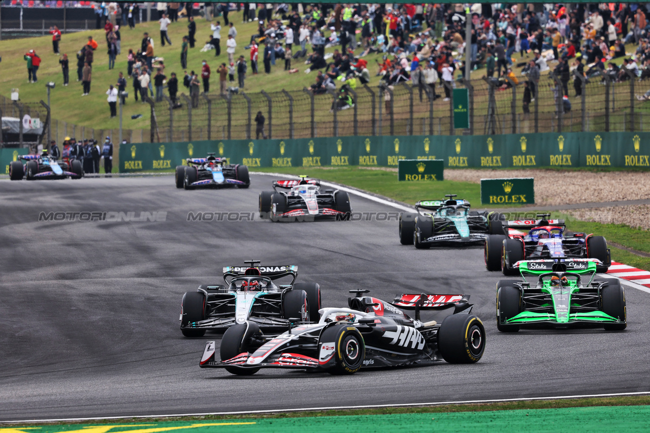 GP CINA, Kevin Magnussen (DEN) Haas VF-24.

20.04.2024. Formula 1 World Championship, Rd 5, Chinese Grand Prix, Shanghai, China, Sprint e Qualifiche Day.

- www.xpbimages.com, EMail: requests@xpbimages.com © Copyright: Rew / XPB Images