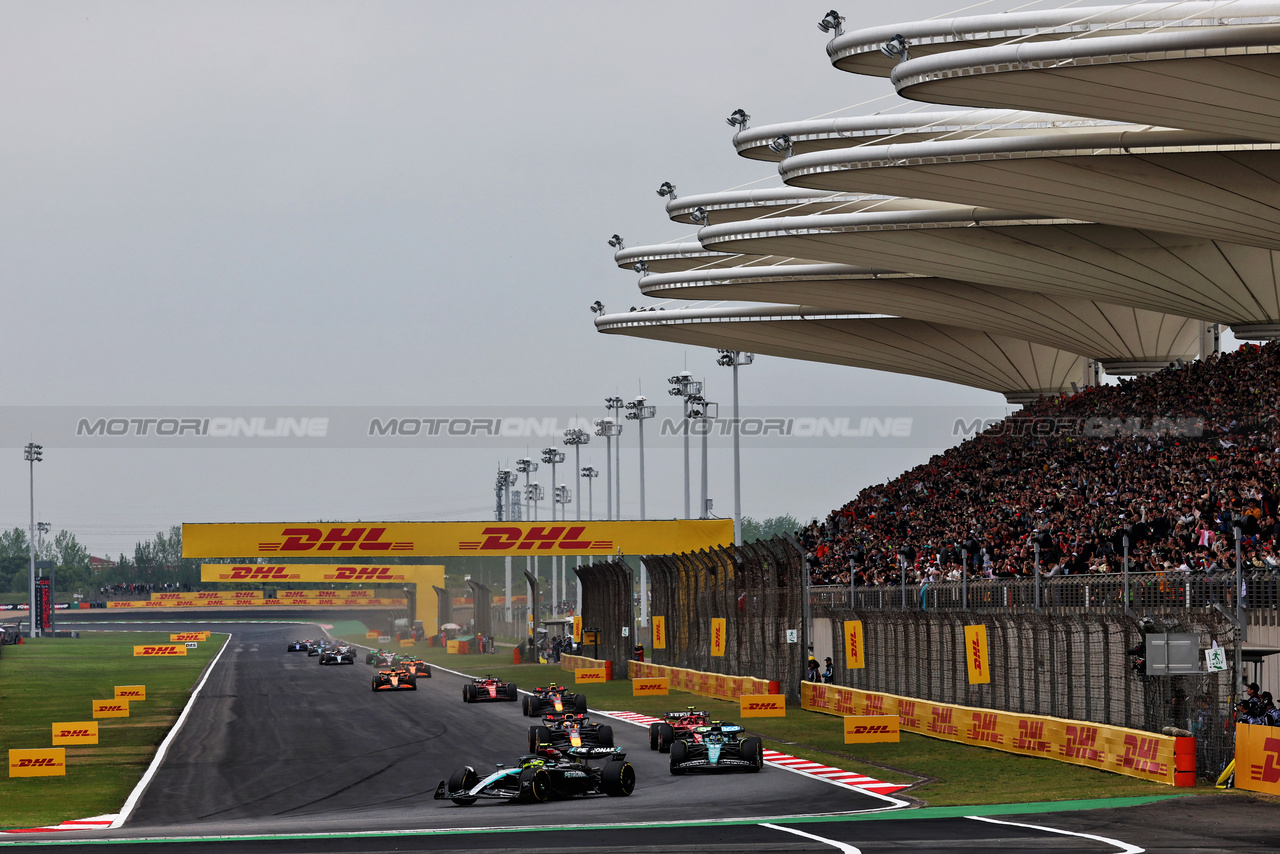 GP CINA, Lewis Hamilton (GBR) Mercedes AMG F1 W15 at the partenza of Sprint.

20.04.2024. Formula 1 World Championship, Rd 5, Chinese Grand Prix, Shanghai, China, Sprint e Qualifiche Day.

 - www.xpbimages.com, EMail: requests@xpbimages.com © Copyright: Coates / XPB Images