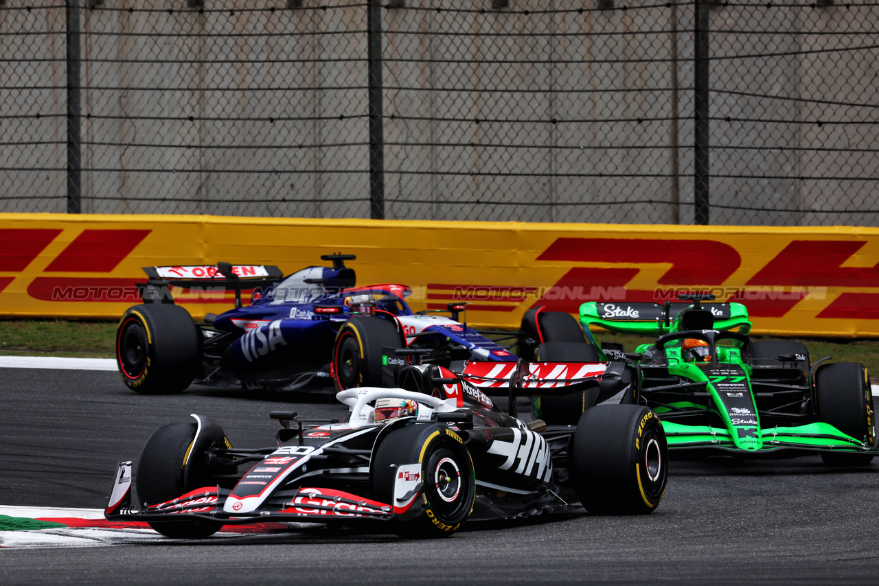 GP CINA, Kevin Magnussen (DEN) Haas VF-24.

20.04.2024. Formula 1 World Championship, Rd 5, Chinese Grand Prix, Shanghai, China, Sprint e Qualifiche Day.

 - www.xpbimages.com, EMail: requests@xpbimages.com © Copyright: Coates / XPB Images