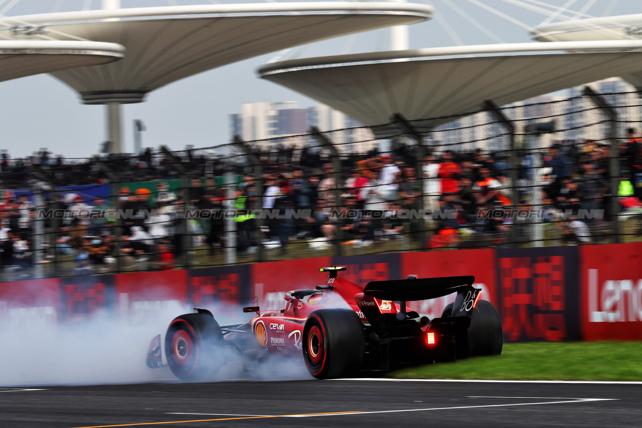 GP CINA, Carlos Sainz Jr (ESP) Ferrari SF-24 crashed during qualifying.

20.04.2024. Formula 1 World Championship, Rd 5, Chinese Grand Prix, Shanghai, China, Sprint e Qualifiche Day.

- www.xpbimages.com, EMail: requests@xpbimages.com © Copyright: Batchelor / XPB Images