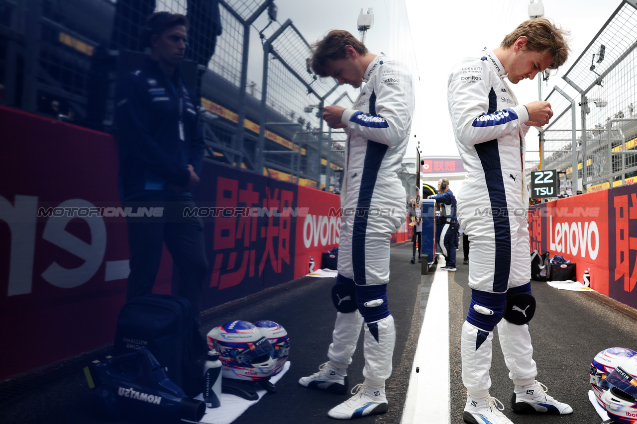 GP CINA, Logan Sargeant (USA) Williams Racing on the grid.

20.04.2024. Formula 1 World Championship, Rd 5, Chinese Grand Prix, Shanghai, China, Sprint e Qualifiche Day.

- www.xpbimages.com, EMail: requests@xpbimages.com © Copyright: Bearne / XPB Images