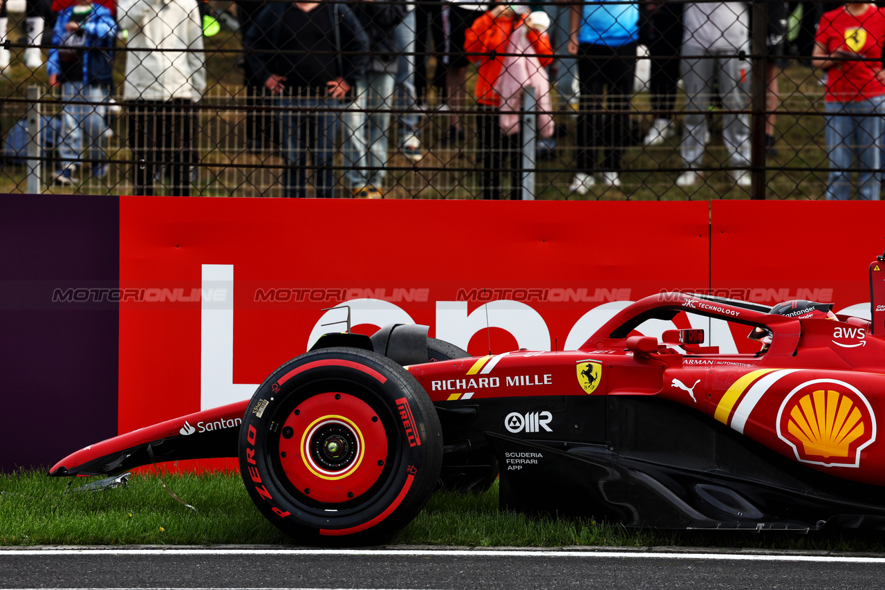 GP CINA, Carlos Sainz Jr (ESP) Ferrari SF-24 crashed during qualifying.

20.04.2024. Formula 1 World Championship, Rd 5, Chinese Grand Prix, Shanghai, China, Sprint e Qualifiche Day.

- www.xpbimages.com, EMail: requests@xpbimages.com © Copyright: Batchelor / XPB Images