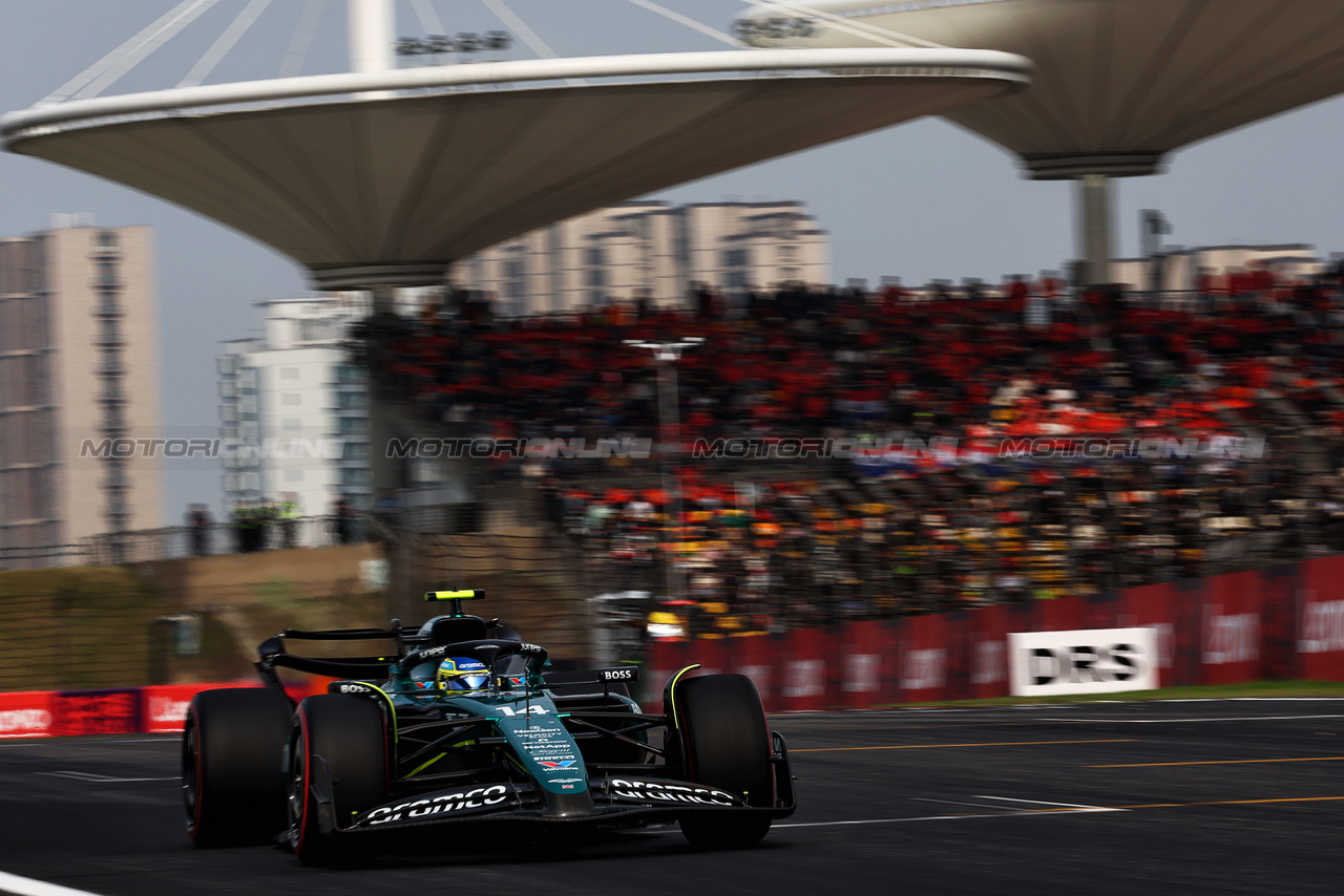 GP CINA, Fernando Alonso (ESP) Aston Martin F1 Team AMR24.

20.04.2024. Formula 1 World Championship, Rd 5, Chinese Grand Prix, Shanghai, China, Sprint e Qualifiche Day.

- www.xpbimages.com, EMail: requests@xpbimages.com © Copyright: Batchelor / XPB Images