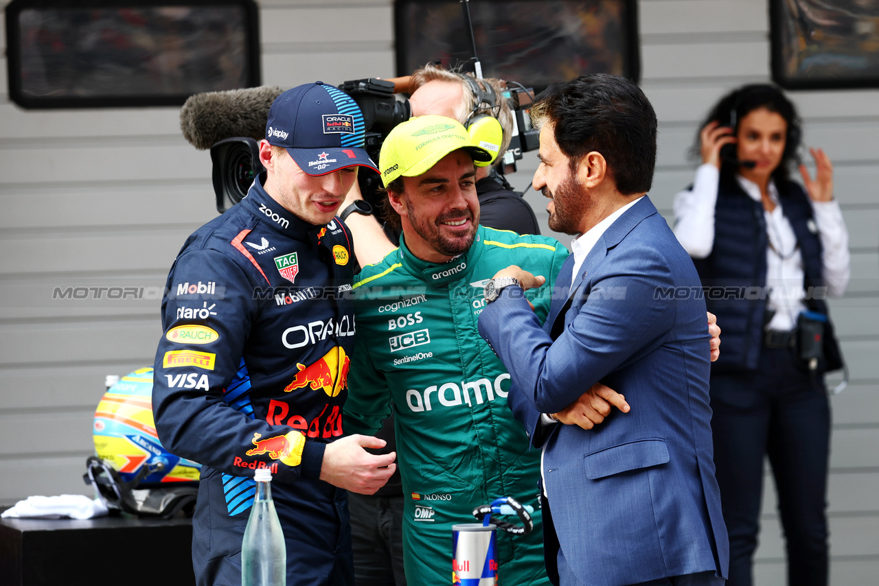 GP CINA, (L to R): Max Verstappen (NLD) Red Bull Racing with Fernando Alonso (ESP) Aston Martin F1 Team e Mohammed Bin Sulayem (UAE) FIA President in qualifying parc ferme.

20.04.2024. Formula 1 World Championship, Rd 5, Chinese Grand Prix, Shanghai, China, Sprint e Qualifiche Day.

- www.xpbimages.com, EMail: requests@xpbimages.com © Copyright: Batchelor / XPB Images