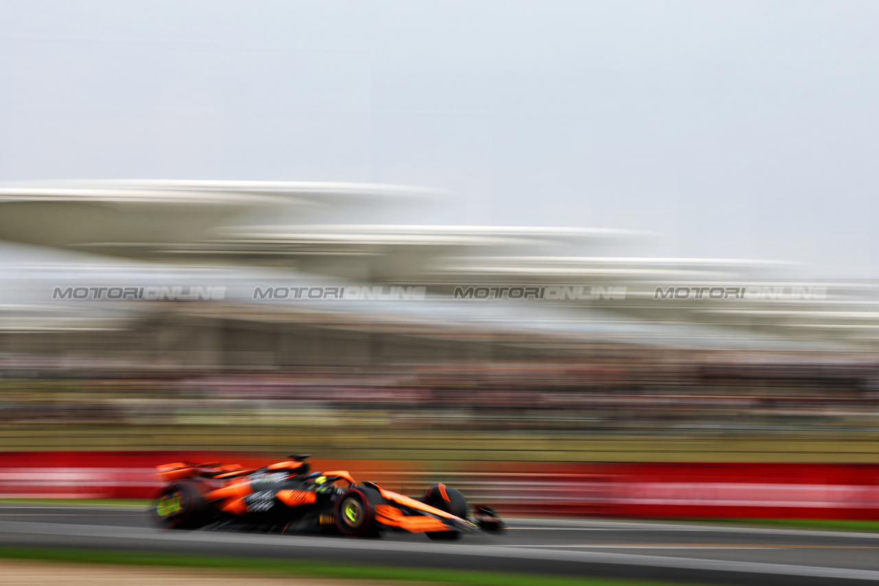 GP CINA, Oscar Piastri (AUS) McLaren MCL38.

20.04.2024. Formula 1 World Championship, Rd 5, Chinese Grand Prix, Shanghai, China, Sprint e Qualifiche Day.

- www.xpbimages.com, EMail: requests@xpbimages.com © Copyright: Batchelor / XPB Images