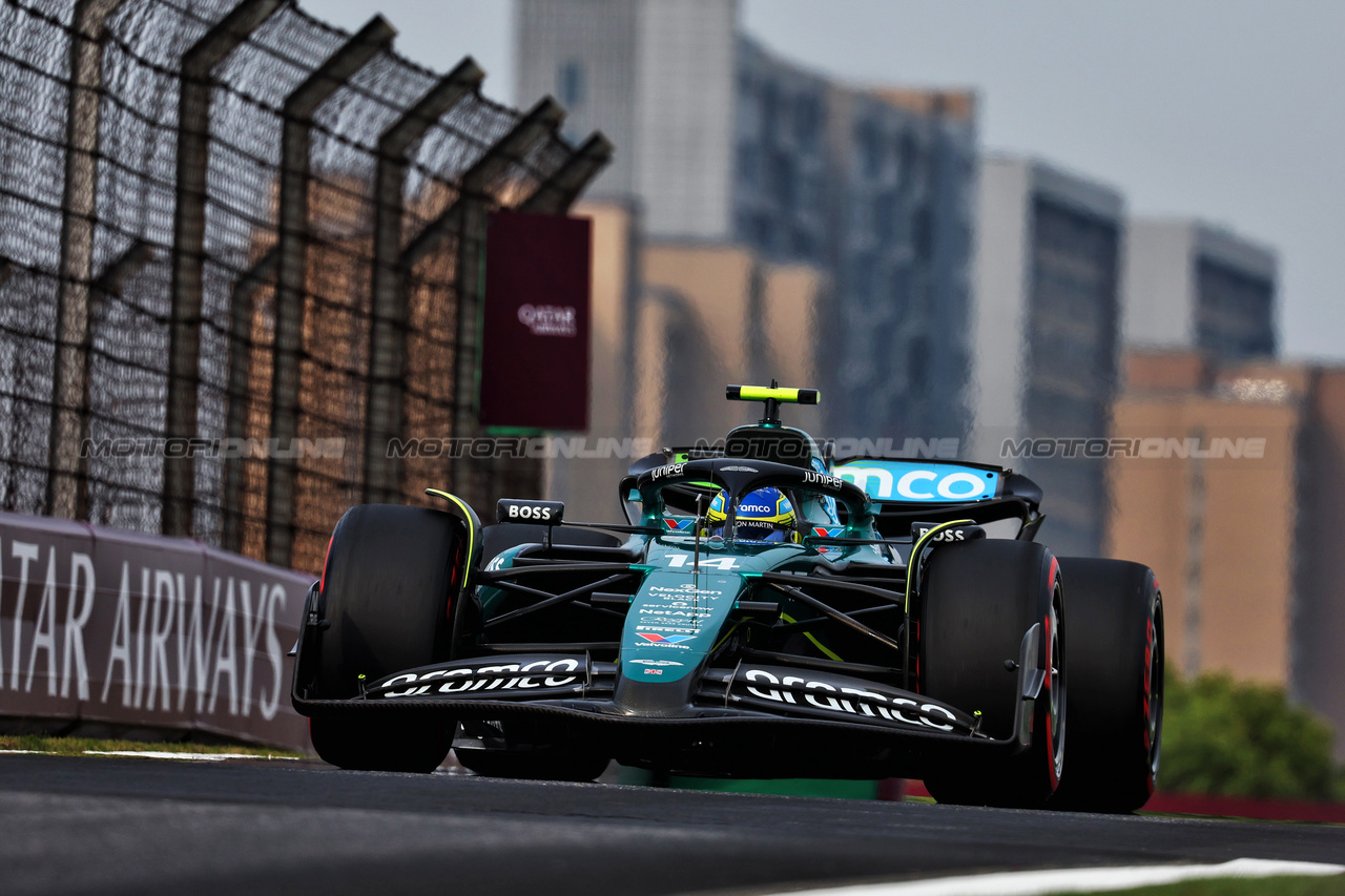 GP CINA, Fernando Alonso (ESP) Aston Martin F1 Team AMR24.

20.04.2024. Formula 1 World Championship, Rd 5, Chinese Grand Prix, Shanghai, China, Sprint e Qualifiche Day.

- www.xpbimages.com, EMail: requests@xpbimages.com © Copyright: Batchelor / XPB Images