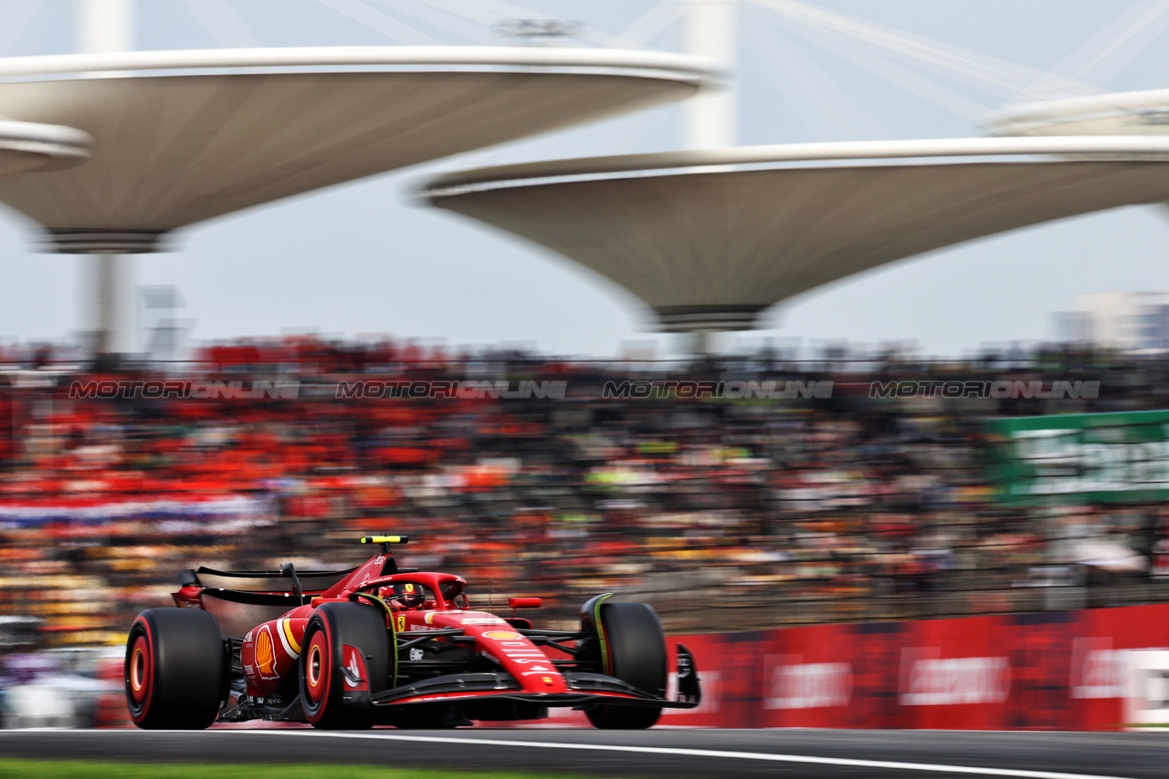 GP CINA, Carlos Sainz Jr (ESP) Ferrari SF-24.

20.04.2024. Formula 1 World Championship, Rd 5, Chinese Grand Prix, Shanghai, China, Sprint e Qualifiche Day.

- www.xpbimages.com, EMail: requests@xpbimages.com © Copyright: Batchelor / XPB Images