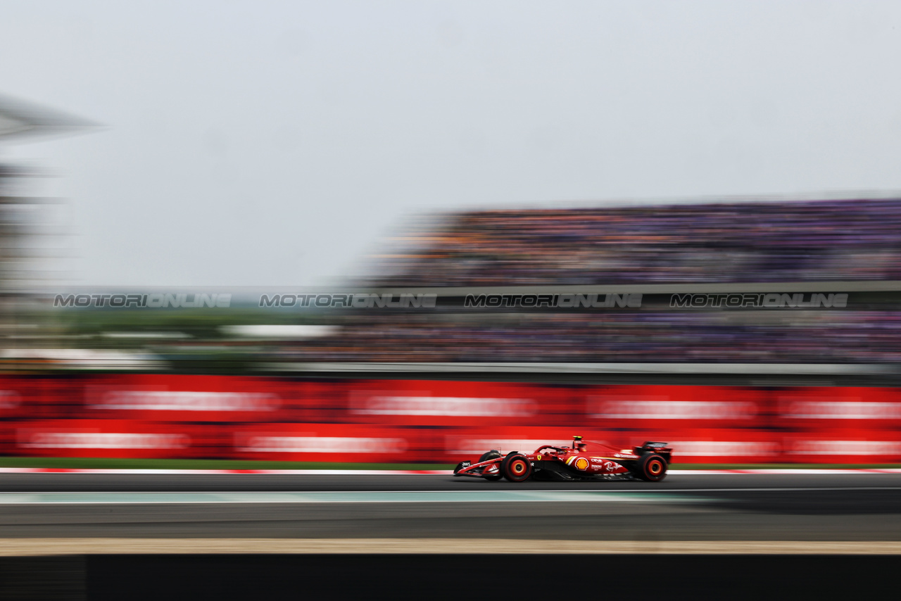 GP CINA, Carlos Sainz Jr (ESP) Ferrari SF-24.

20.04.2024. Formula 1 World Championship, Rd 5, Chinese Grand Prix, Shanghai, China, Sprint e Qualifiche Day.

- www.xpbimages.com, EMail: requests@xpbimages.com © Copyright: Rew / XPB Images