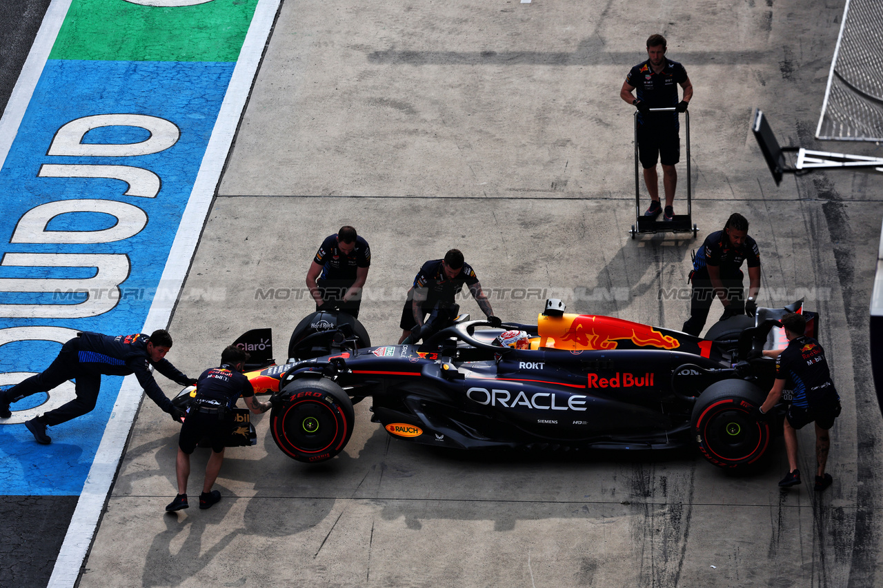 GP CINA, Max Verstappen (NLD) Red Bull Racing RB20.

20.04.2024. Formula 1 World Championship, Rd 5, Chinese Grand Prix, Shanghai, China, Sprint e Qualifiche Day.

 - www.xpbimages.com, EMail: requests@xpbimages.com © Copyright: Coates / XPB Images