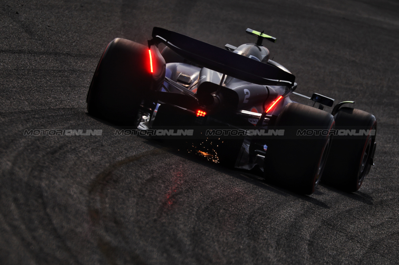 GP CINA, Logan Sargeant (USA) Williams Racing FW46 sends sparks flying.

20.04.2024. Formula 1 World Championship, Rd 5, Chinese Grand Prix, Shanghai, China, Sprint e Qualifiche Day.

 - www.xpbimages.com, EMail: requests@xpbimages.com © Copyright: Coates / XPB Images