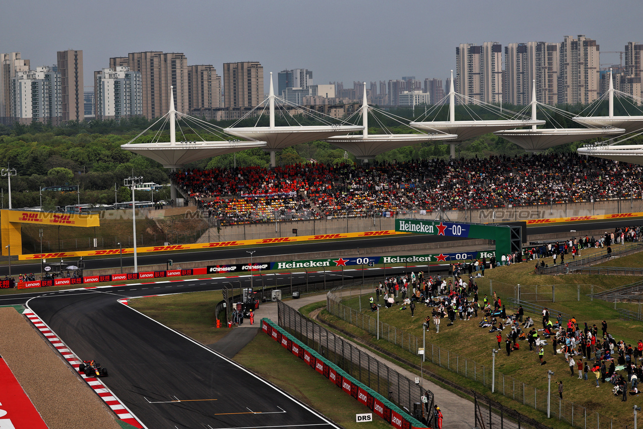 GP CINA, Sergio Perez (MEX) Red Bull Racing RB20.

20.04.2024. Formula 1 World Championship, Rd 5, Chinese Grand Prix, Shanghai, China, Sprint e Qualifiche Day.

 - www.xpbimages.com, EMail: requests@xpbimages.com © Copyright: Coates / XPB Images