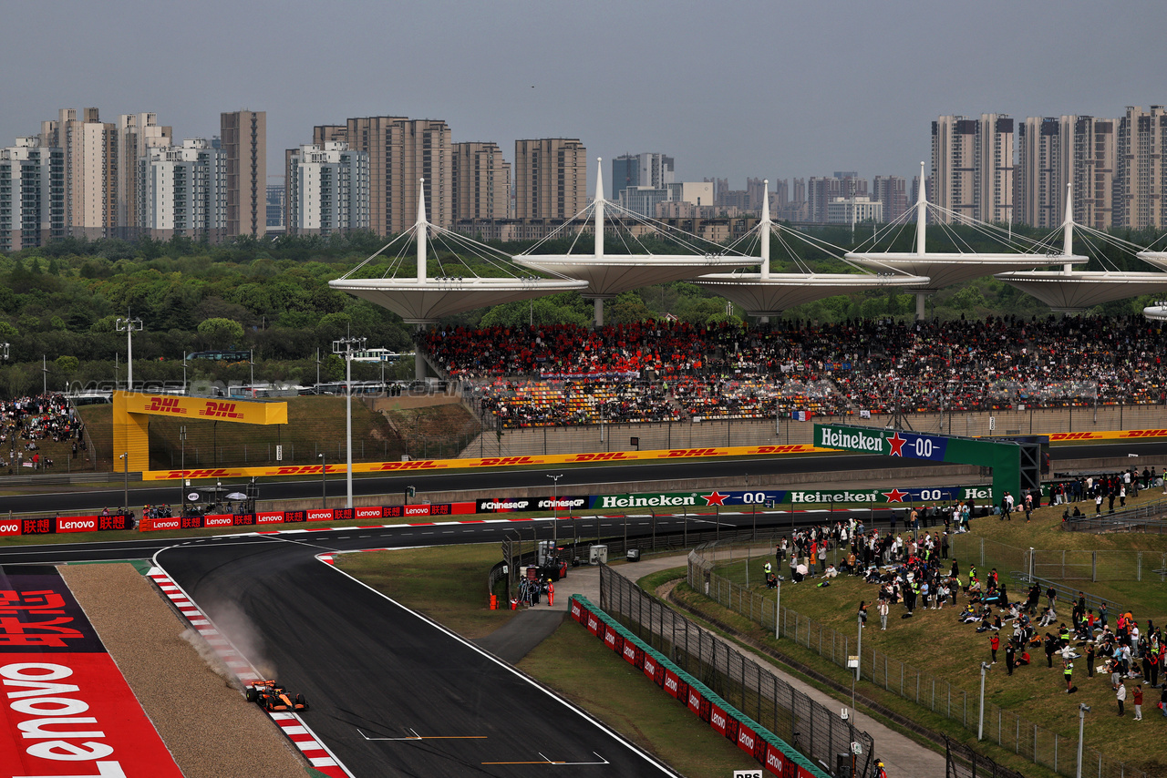 GP CINA, Oscar Piastri (AUS) McLaren MCL38.

20.04.2024. Formula 1 World Championship, Rd 5, Chinese Grand Prix, Shanghai, China, Sprint e Qualifiche Day.

 - www.xpbimages.com, EMail: requests@xpbimages.com © Copyright: Coates / XPB Images