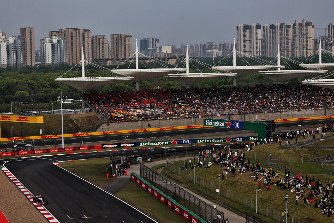 GP CINA, Nico Hulkenberg (GER) Haas VF-24.

20.04.2024. Formula 1 World Championship, Rd 5, Chinese Grand Prix, Shanghai, China, Sprint e Qualifiche Day.

 - www.xpbimages.com, EMail: requests@xpbimages.com © Copyright: Coates / XPB Images