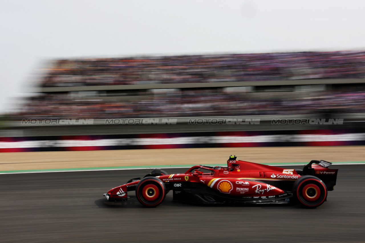 GP CINA, Carlos Sainz Jr (ESP) Ferrari SF-24.

20.04.2024. Formula 1 World Championship, Rd 5, Chinese Grand Prix, Shanghai, China, Sprint e Qualifiche Day.

- www.xpbimages.com, EMail: requests@xpbimages.com © Copyright: Rew / XPB Images