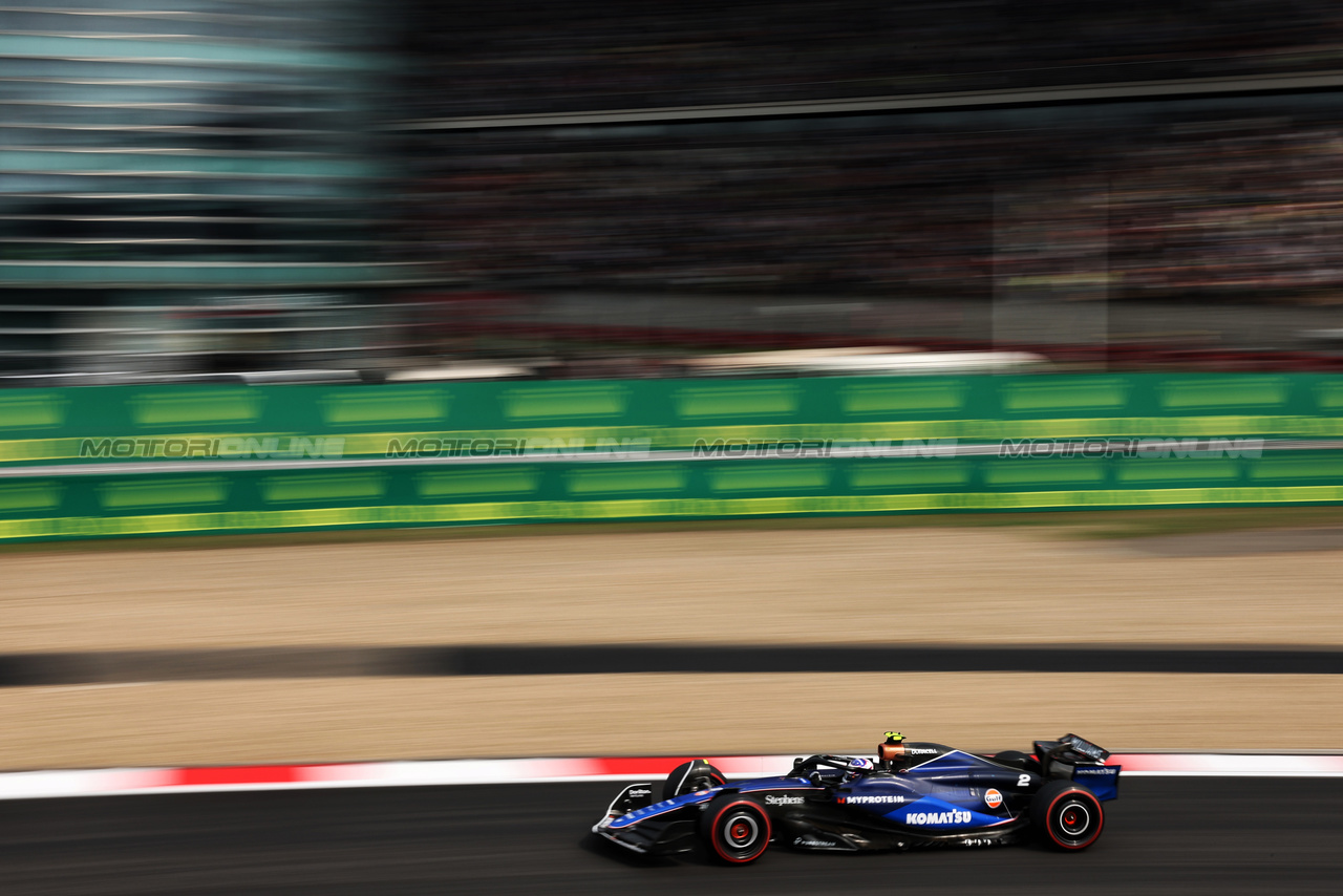 GP CINA, Logan Sargeant (USA) Williams Racing FW46.

20.04.2024. Formula 1 World Championship, Rd 5, Chinese Grand Prix, Shanghai, China, Sprint e Qualifiche Day.

- www.xpbimages.com, EMail: requests@xpbimages.com © Copyright: Rew / XPB Images