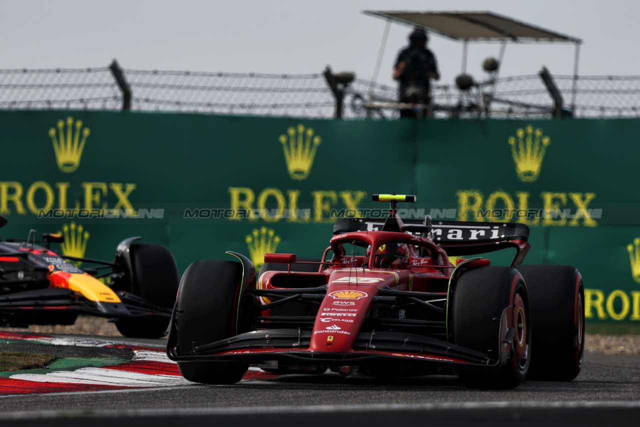 GP CINA, Carlos Sainz Jr (ESP) Ferrari SF-24.

20.04.2024. Formula 1 World Championship, Rd 5, Chinese Grand Prix, Shanghai, China, Sprint e Qualifiche Day.

- www.xpbimages.com, EMail: requests@xpbimages.com © Copyright: Rew / XPB Images