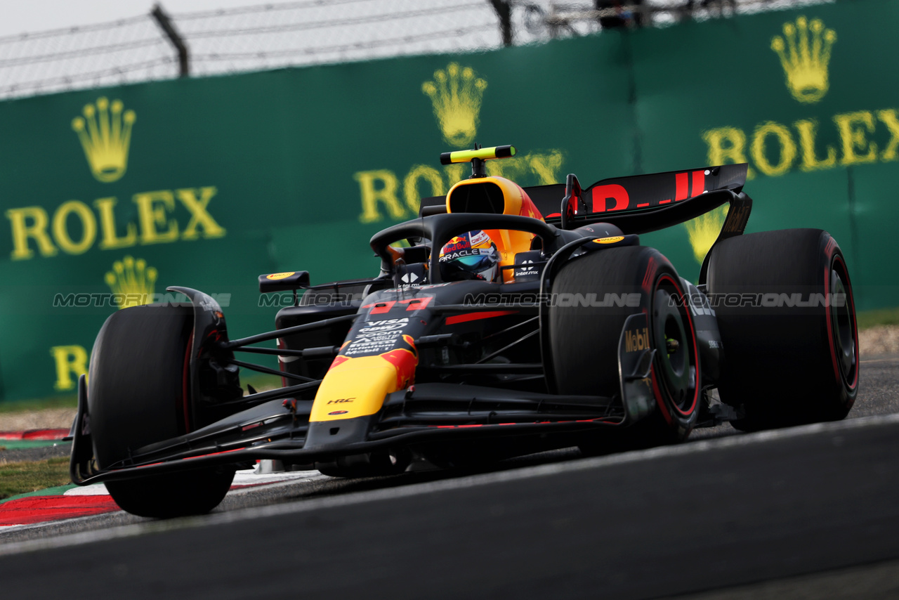 GP CINA, Sergio Perez (MEX) Red Bull Racing RB20.

20.04.2024. Formula 1 World Championship, Rd 5, Chinese Grand Prix, Shanghai, China, Sprint e Qualifiche Day.

- www.xpbimages.com, EMail: requests@xpbimages.com © Copyright: Rew / XPB Images