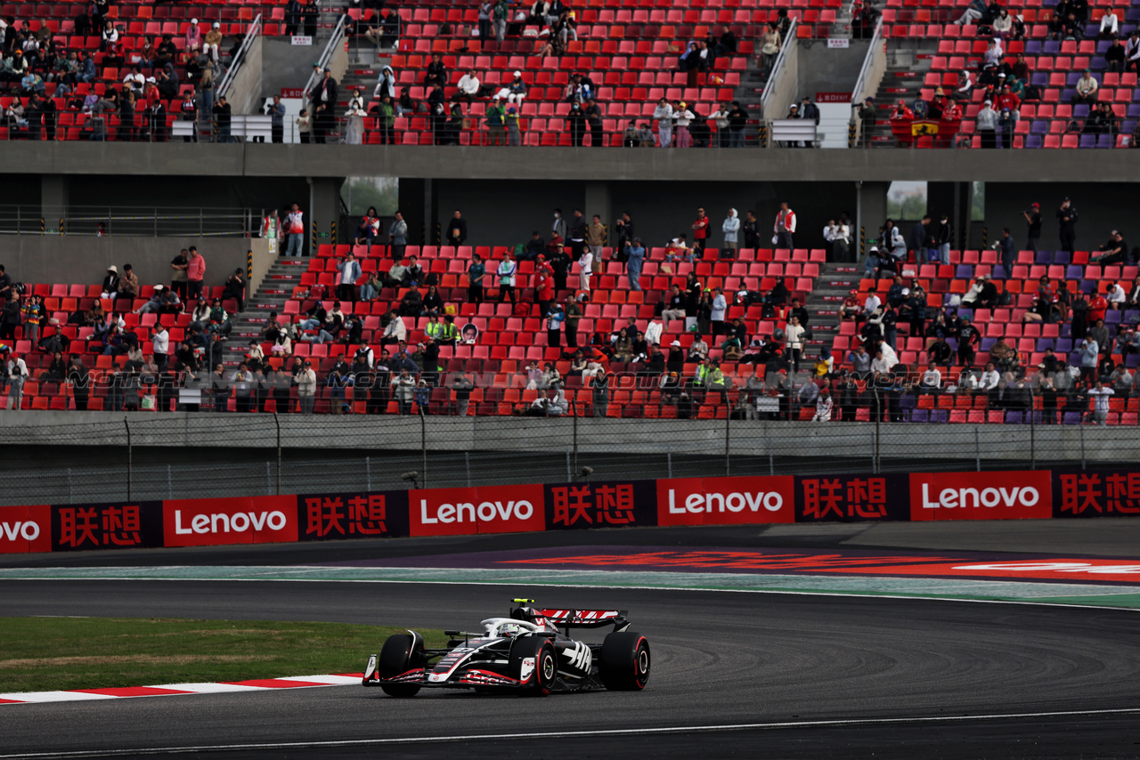 GP CINA, Nico Hulkenberg (GER) Haas VF-24.



20.04.2024. Formula 1 World Championship, Rd 5, Chinese Grand Prix, Shanghai, China, Sprint e Qualifiche Day.

- www.xpbimages.com, EMail: requests@xpbimages.com © Copyright: Rew / XPB Images