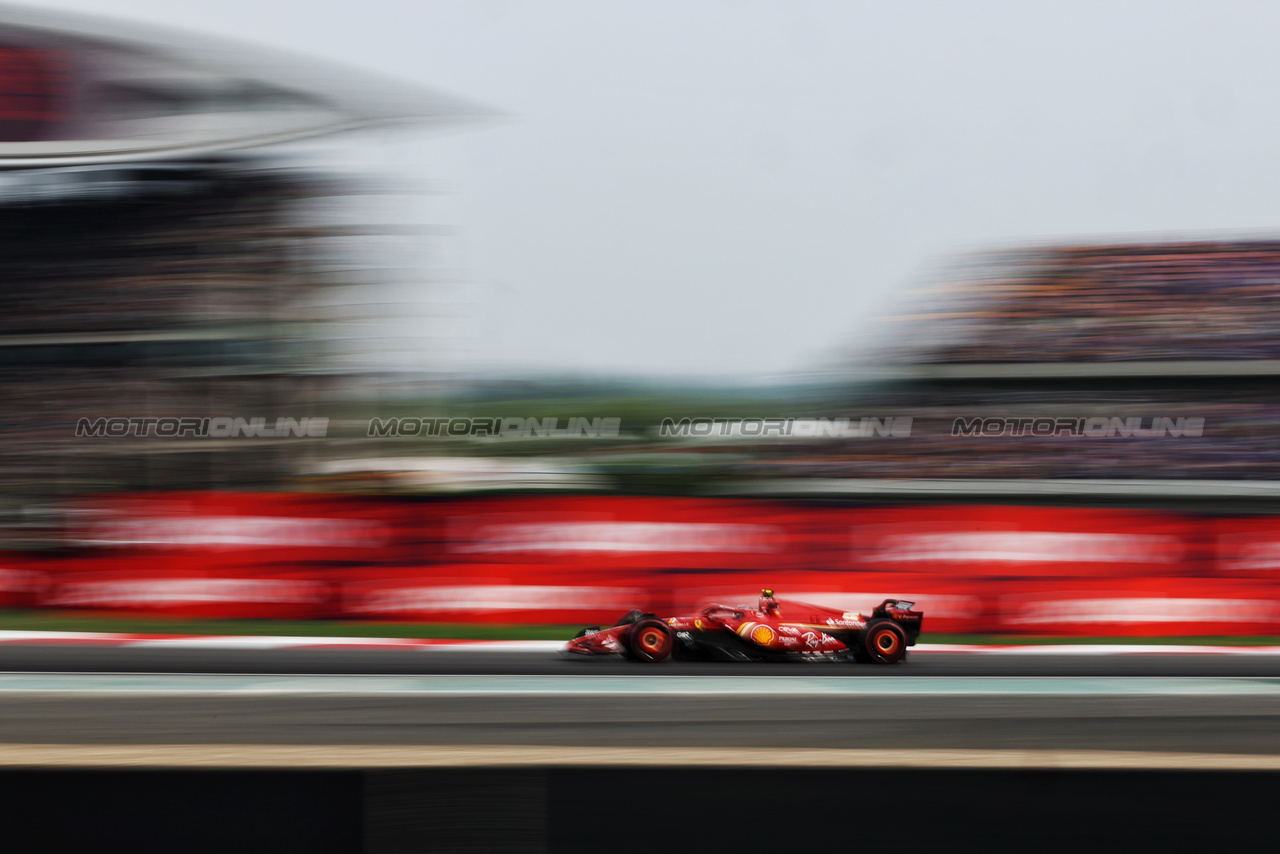 GP CINA, Carlos Sainz Jr (ESP) Ferrari SF-24.

20.04.2024. Formula 1 World Championship, Rd 5, Chinese Grand Prix, Shanghai, China, Sprint e Qualifiche Day.

- www.xpbimages.com, EMail: requests@xpbimages.com © Copyright: Rew / XPB Images