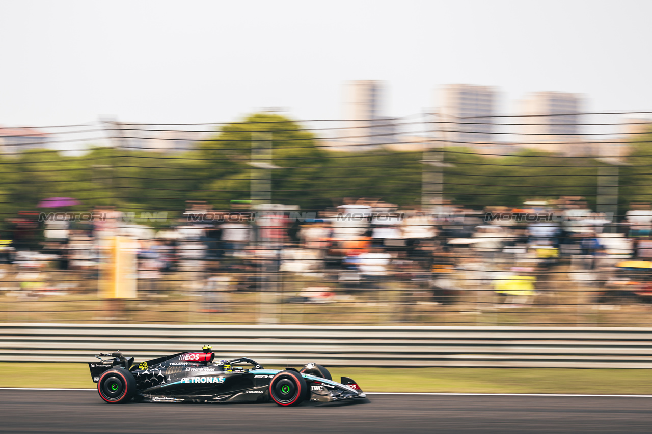 GP CINA, Lewis Hamilton (GBR) Mercedes AMG F1 W15.

20.04.2024. Formula 1 World Championship, Rd 5, Chinese Grand Prix, Shanghai, China, Sprint e Qualifiche Day.

- www.xpbimages.com, EMail: requests@xpbimages.com © Copyright: Bearne / XPB Images