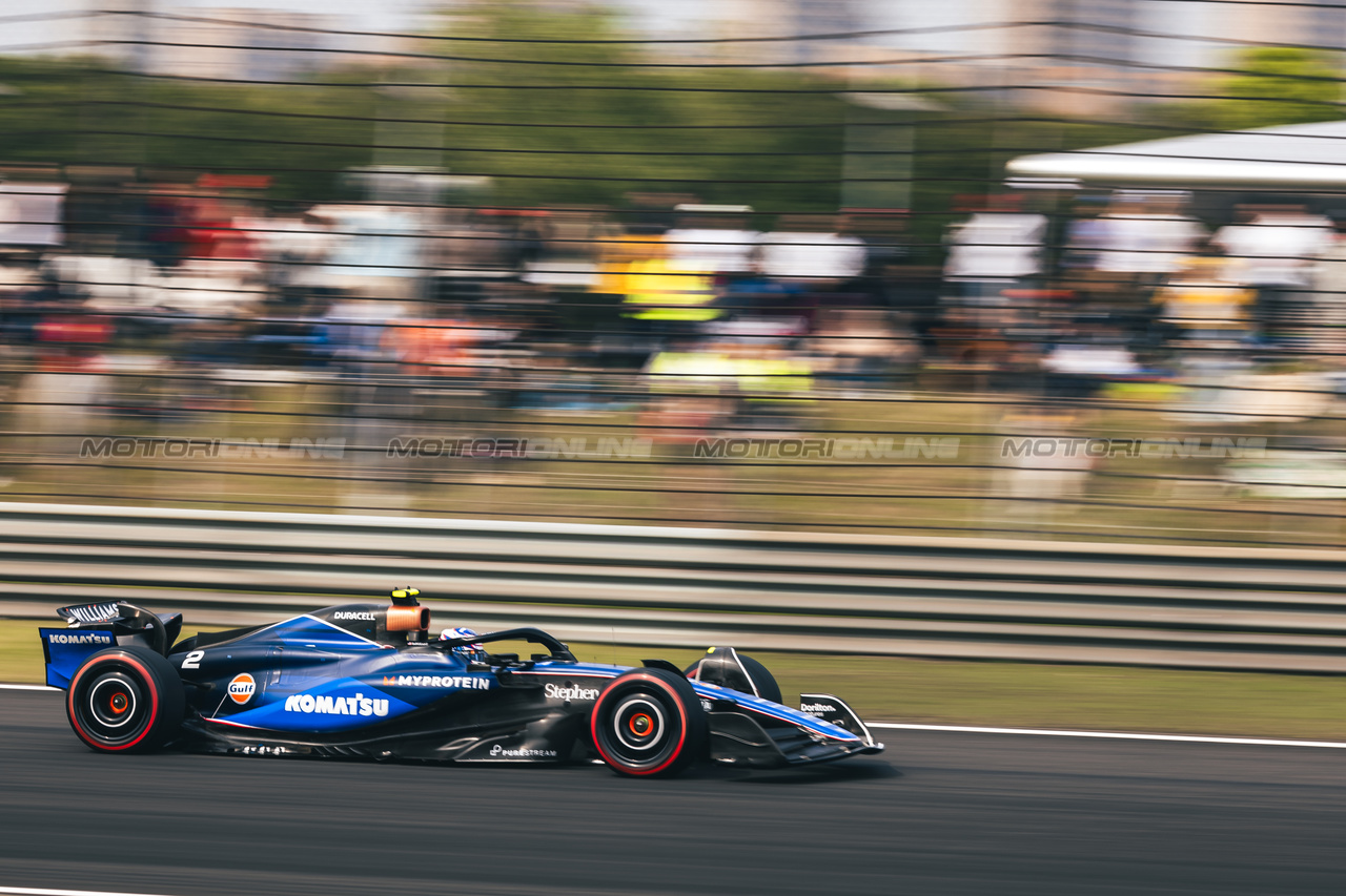 GP CINA, Logan Sargeant (USA) Williams Racing FW46.

20.04.2024. Formula 1 World Championship, Rd 5, Chinese Grand Prix, Shanghai, China, Sprint e Qualifiche Day.

- www.xpbimages.com, EMail: requests@xpbimages.com © Copyright: Bearne / XPB Images