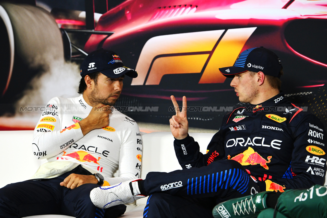 GP CINA, (L to R): Sergio Perez (MEX) Red Bull Racing e Max Verstappen (NLD) Red Bull Racing in the post qualifying FIA Press Conference.

20.04.2024. Formula 1 World Championship, Rd 5, Chinese Grand Prix, Shanghai, China, Sprint e Qualifiche Day.

- www.xpbimages.com, EMail: requests@xpbimages.com © Copyright: XPB Images