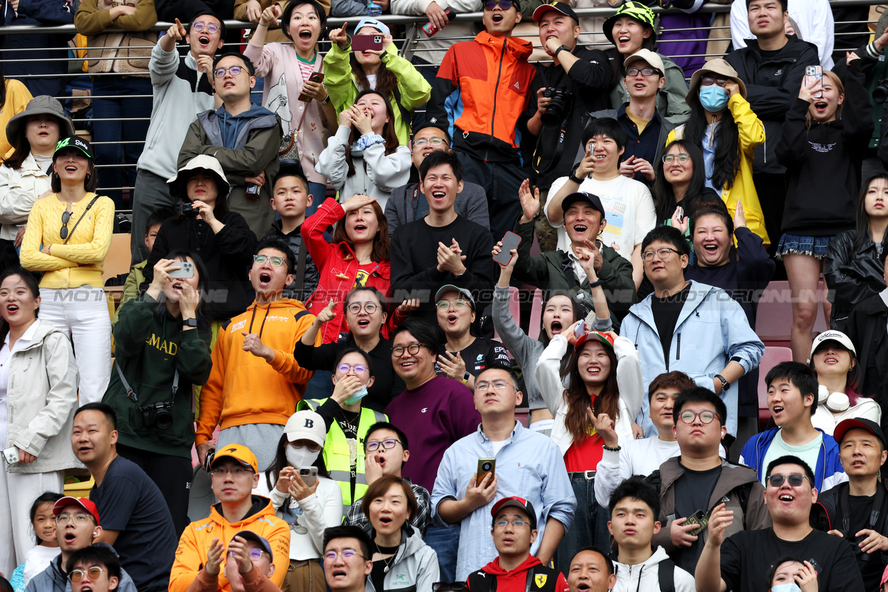 GP CINA, Circuit Atmosfera - fans in the grandstand.

20.04.2024. Formula 1 World Championship, Rd 5, Chinese Grand Prix, Shanghai, China, Sprint e Qualifiche Day.

- www.xpbimages.com, EMail: requests@xpbimages.com © Copyright: Bearne / XPB Images