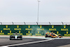 GP CINA, Lewis Hamilton (GBR) Mercedes AMG F1 W15 e Lando Norris (GBR) McLaren MCL38 at the partenza of Sprint.
20.04.2024. Formula 1 World Championship, Rd 5, Chinese Grand Prix, Shanghai, China, Sprint e Qualifiche Day.
- www.xpbimages.com, EMail: requests@xpbimages.com © Copyright: Bearne / XPB Images