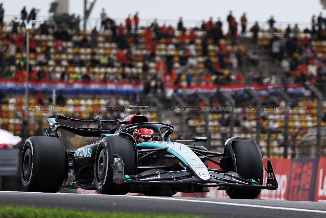 GP CINA, George Russell (GBR) Mercedes AMG F1 W15.

19.04.2024. Formula 1 World Championship, Rd 5, Chinese Grand Prix, Shanghai, China, Sprint Qualifiche Day.

- www.xpbimages.com, EMail: requests@xpbimages.com © Copyright: Bearne / XPB Images