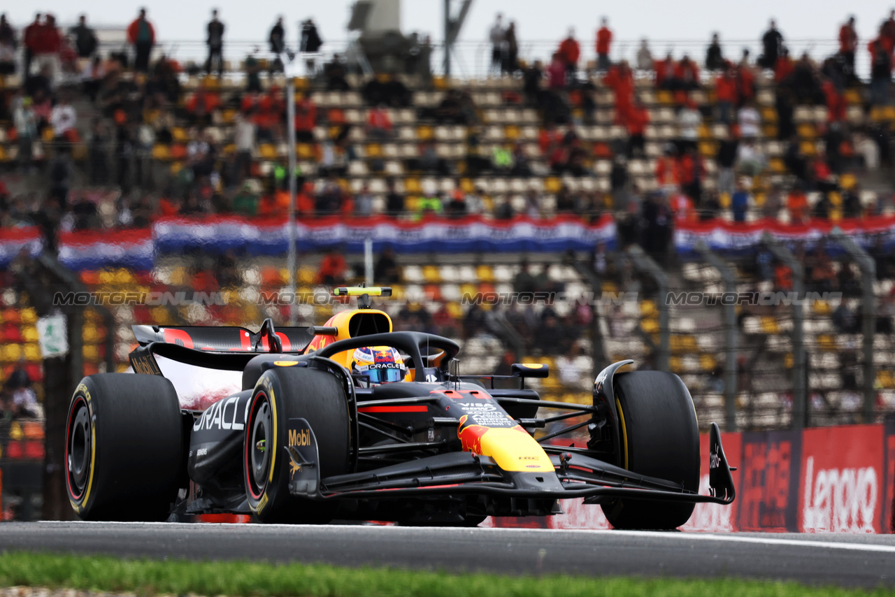 GP CINA, Sergio Perez (MEX) Red Bull Racing RB20.

19.04.2024. Formula 1 World Championship, Rd 5, Chinese Grand Prix, Shanghai, China, Sprint Qualifiche Day.

- www.xpbimages.com, EMail: requests@xpbimages.com © Copyright: Bearne / XPB Images