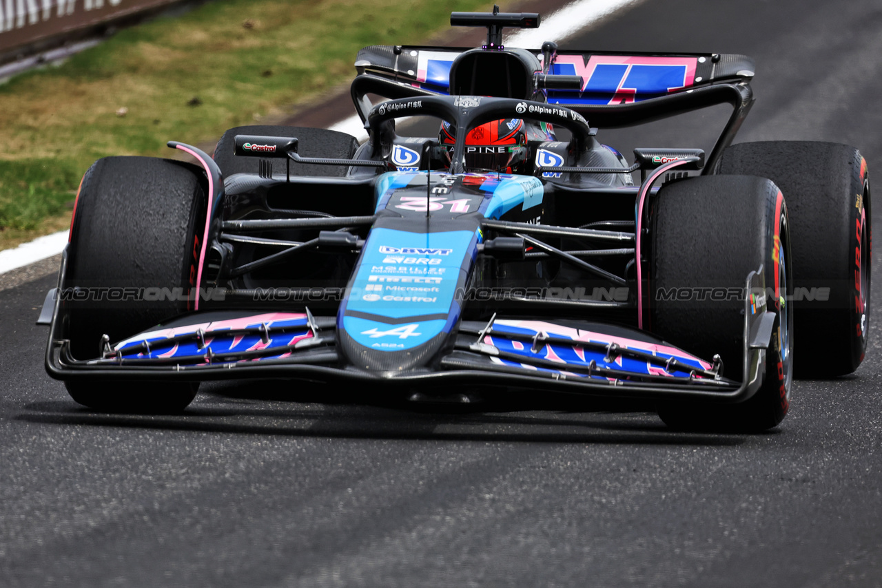 GP CINA, Esteban Ocon (FRA) Alpine F1 Team A524.

19.04.2024. Formula 1 World Championship, Rd 5, Chinese Grand Prix, Shanghai, China, Sprint Qualifiche Day.

- www.xpbimages.com, EMail: requests@xpbimages.com © Copyright: Bearne / XPB Images