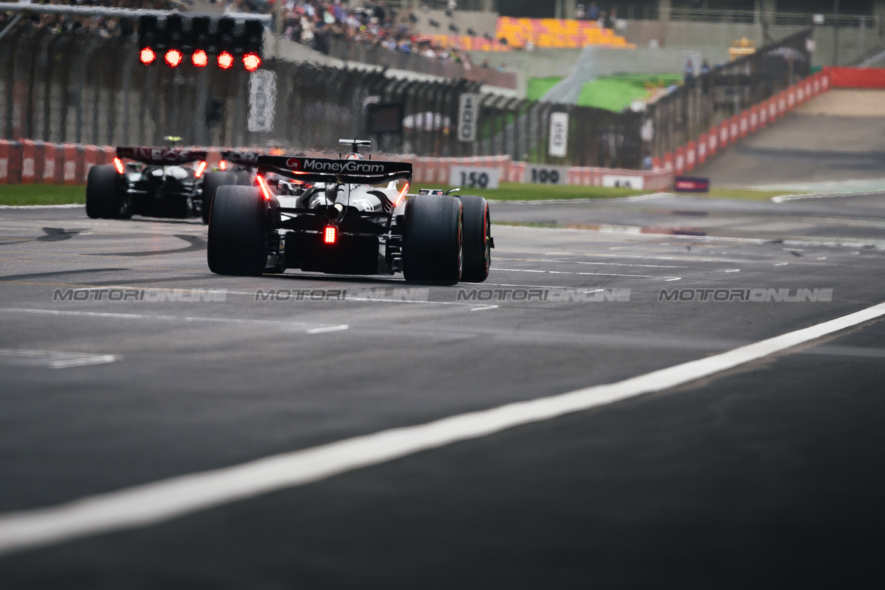 GP CINA, Kevin Magnussen (DEN) Haas VF-24.

19.04.2024. Formula 1 World Championship, Rd 5, Chinese Grand Prix, Shanghai, China, Sprint Qualifiche Day.

- www.xpbimages.com, EMail: requests@xpbimages.com © Copyright: Bearne / XPB Images