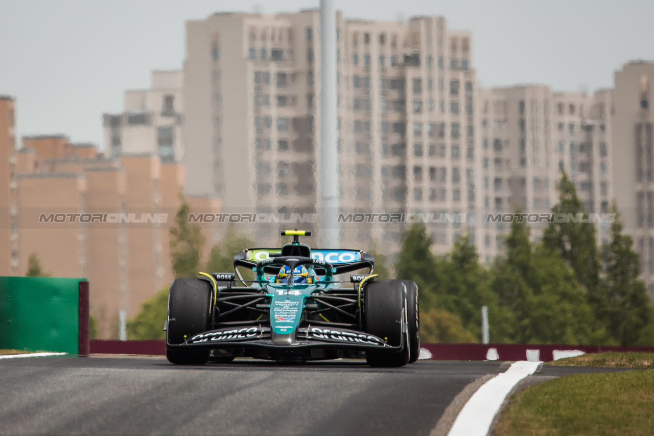 GP CINA, Fernando Alonso (ESP) Aston Martin F1 Team AMR24.

19.04.2024. Formula 1 World Championship, Rd 5, Chinese Grand Prix, Shanghai, China, Sprint Qualifiche Day.

- www.xpbimages.com, EMail: requests@xpbimages.com © Copyright: Bearne / XPB Images