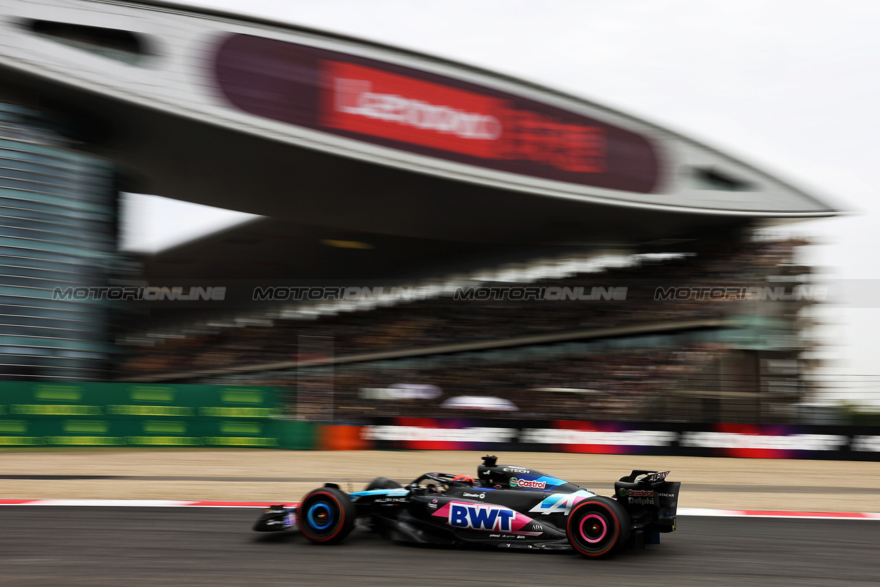 GP CINA, Esteban Ocon (FRA) Alpine F1 Team A524.

19.04.2024. Formula 1 World Championship, Rd 5, Chinese Grand Prix, Shanghai, China, Sprint Qualifiche Day.

- www.xpbimages.com, EMail: requests@xpbimages.com © Copyright: Rew / XPB Images