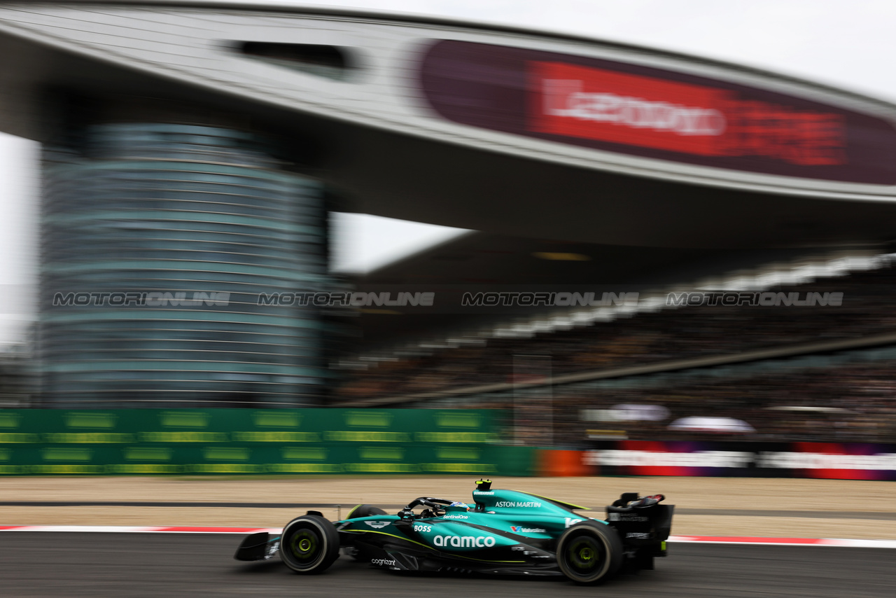 GP CINA, Fernando Alonso (ESP) Aston Martin F1 Team AMR24.

19.04.2024. Formula 1 World Championship, Rd 5, Chinese Grand Prix, Shanghai, China, Sprint Qualifiche Day.

- www.xpbimages.com, EMail: requests@xpbimages.com © Copyright: Rew / XPB Images