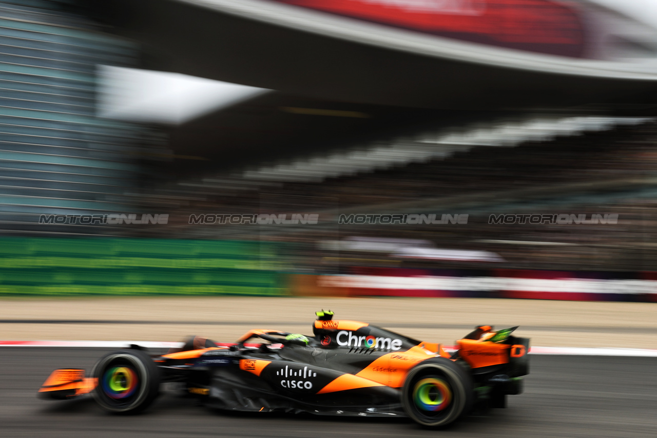 GP CINA, Lando Norris (GBR) McLaren MCL38.

19.04.2024. Formula 1 World Championship, Rd 5, Chinese Grand Prix, Shanghai, China, Sprint Qualifiche Day.

- www.xpbimages.com, EMail: requests@xpbimages.com © Copyright: Rew / XPB Images