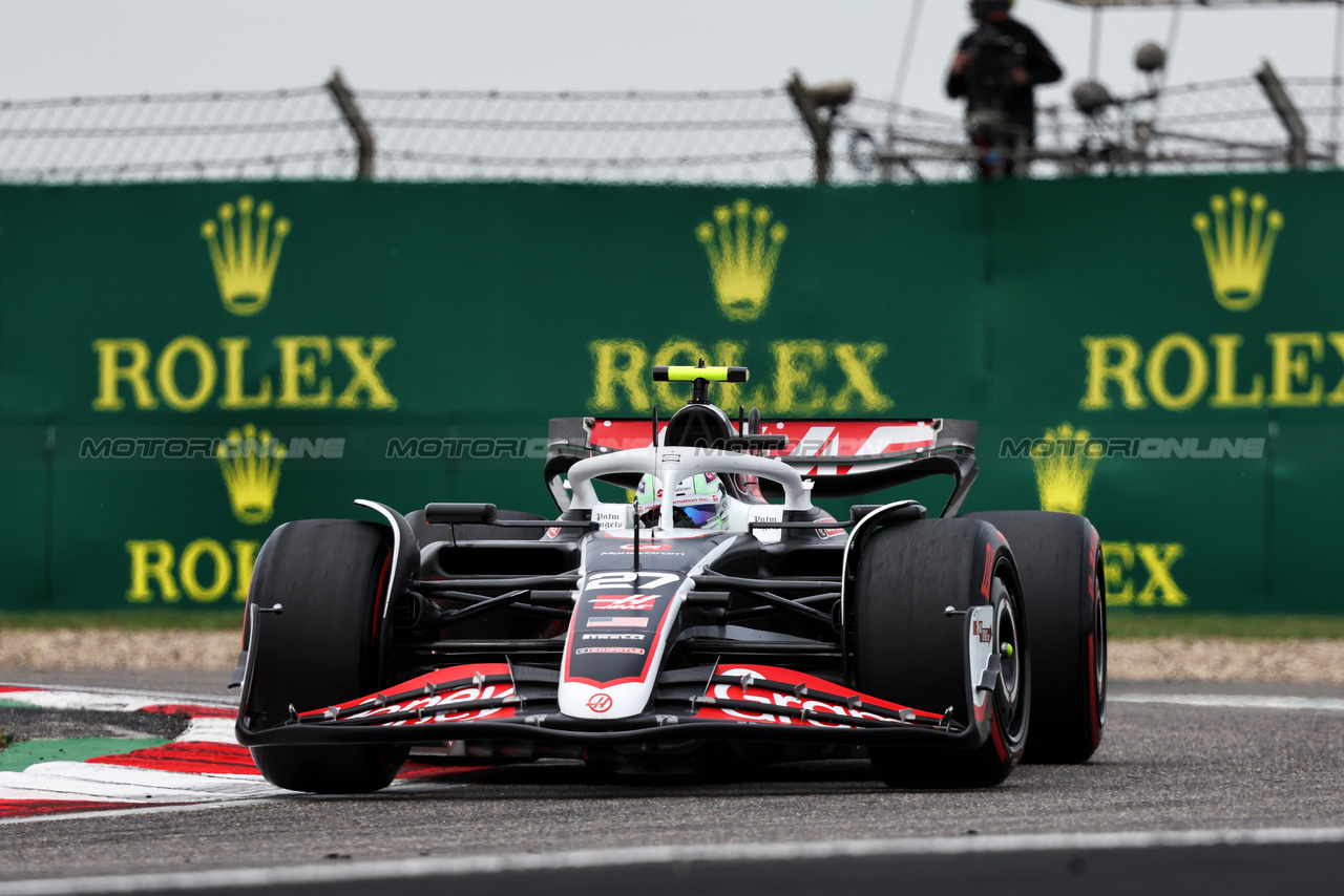 GP CINA, Nico Hulkenberg (GER) Haas VF-24.

19.04.2024. Formula 1 World Championship, Rd 5, Chinese Grand Prix, Shanghai, China, Sprint Qualifiche Day.

- www.xpbimages.com, EMail: requests@xpbimages.com © Copyright: Rew / XPB Images