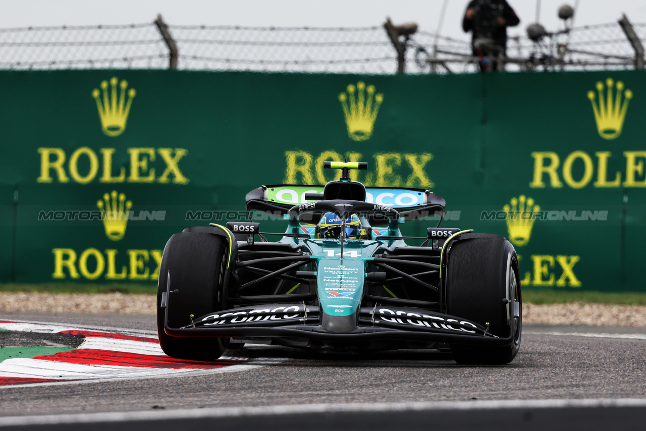 GP CINA, Fernando Alonso (ESP) Aston Martin F1 Team AMR24.

19.04.2024. Formula 1 World Championship, Rd 5, Chinese Grand Prix, Shanghai, China, Sprint Qualifiche Day.

- www.xpbimages.com, EMail: requests@xpbimages.com © Copyright: Rew / XPB Images