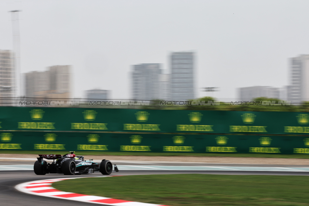 GP CINA, Lewis Hamilton (GBR) Mercedes AMG F1 W15.

19.04.2024. Formula 1 World Championship, Rd 5, Chinese Grand Prix, Shanghai, China, Sprint Qualifiche Day.

- www.xpbimages.com, EMail: requests@xpbimages.com © Copyright: Rew / XPB Images