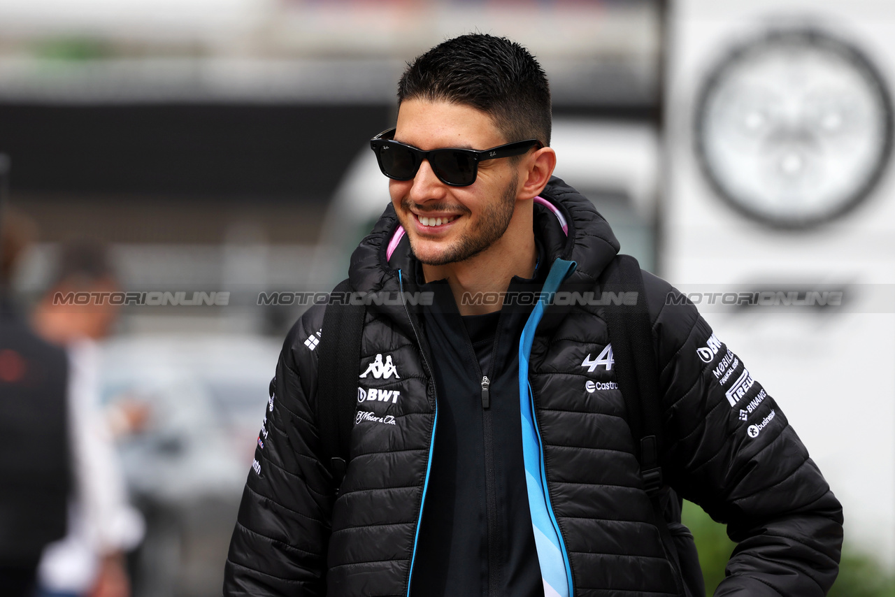 GP CINA, Esteban Ocon (FRA) Alpine F1 Team.

19.04.2024. Formula 1 World Championship, Rd 5, Chinese Grand Prix, Shanghai, China, Sprint Qualifiche Day.

- www.xpbimages.com, EMail: requests@xpbimages.com © Copyright: Rew / XPB Images