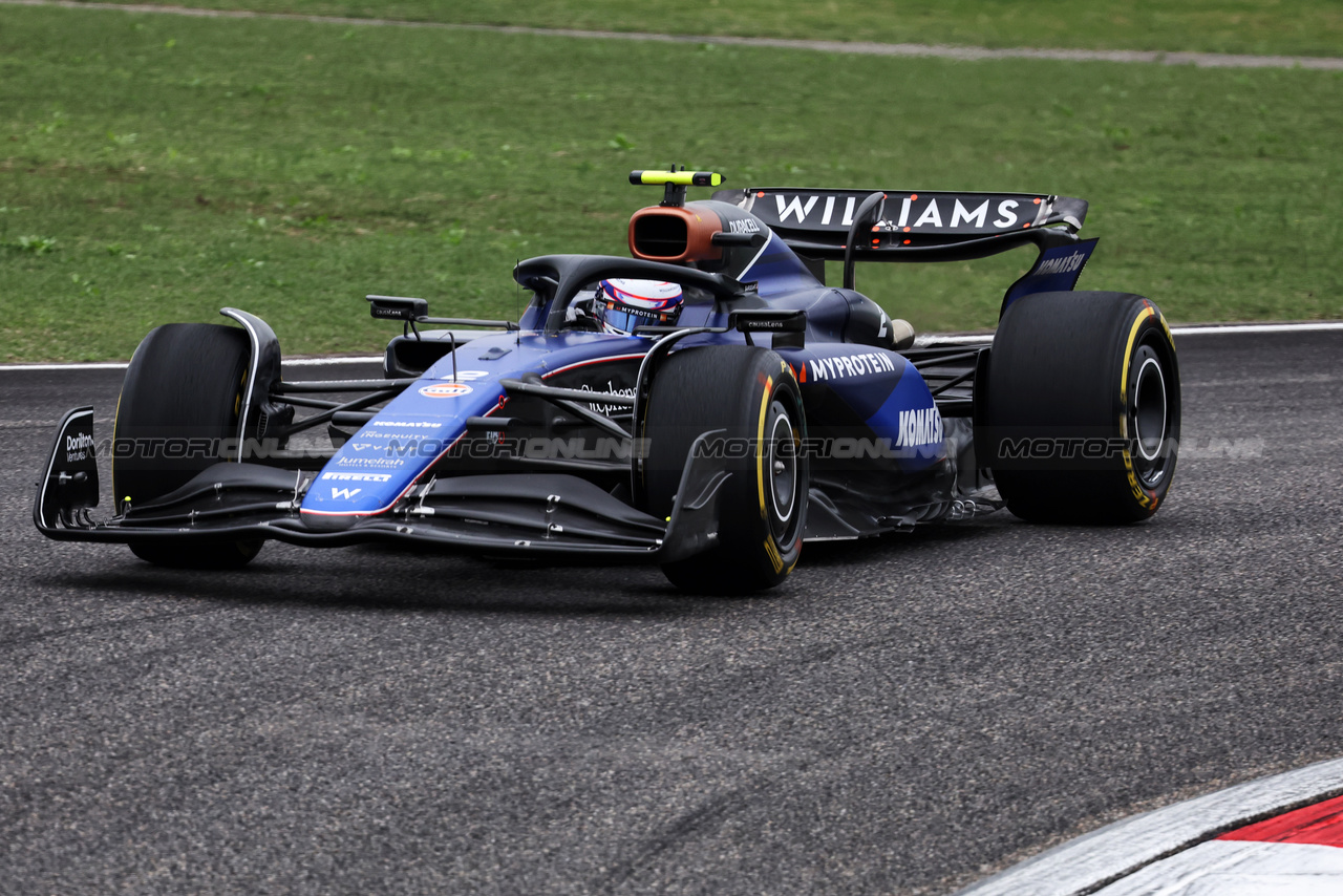 GP CINA, Logan Sargeant (USA) Williams Racing FW46.

19.04.2024. Formula 1 World Championship, Rd 5, Chinese Grand Prix, Shanghai, China, Sprint Qualifiche Day.

- www.xpbimages.com, EMail: requests@xpbimages.com © Copyright: Bearne / XPB Images