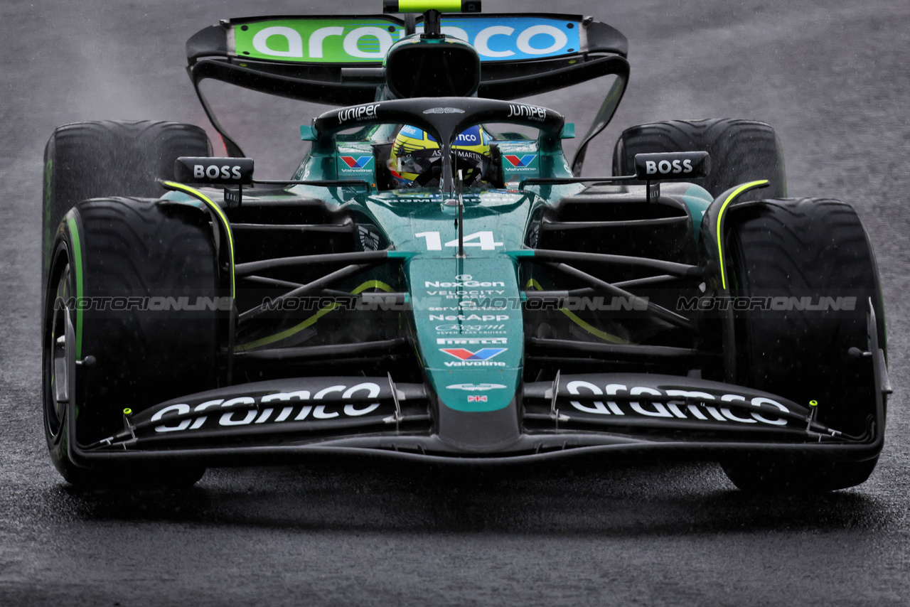 GP CINA, Fernando Alonso (ESP) Aston Martin F1 Team AMR24.

19.04.2024. Formula 1 World Championship, Rd 5, Chinese Grand Prix, Shanghai, China, Sprint Qualifiche Day.

- www.xpbimages.com, EMail: requests@xpbimages.com © Copyright: Bearne / XPB Images