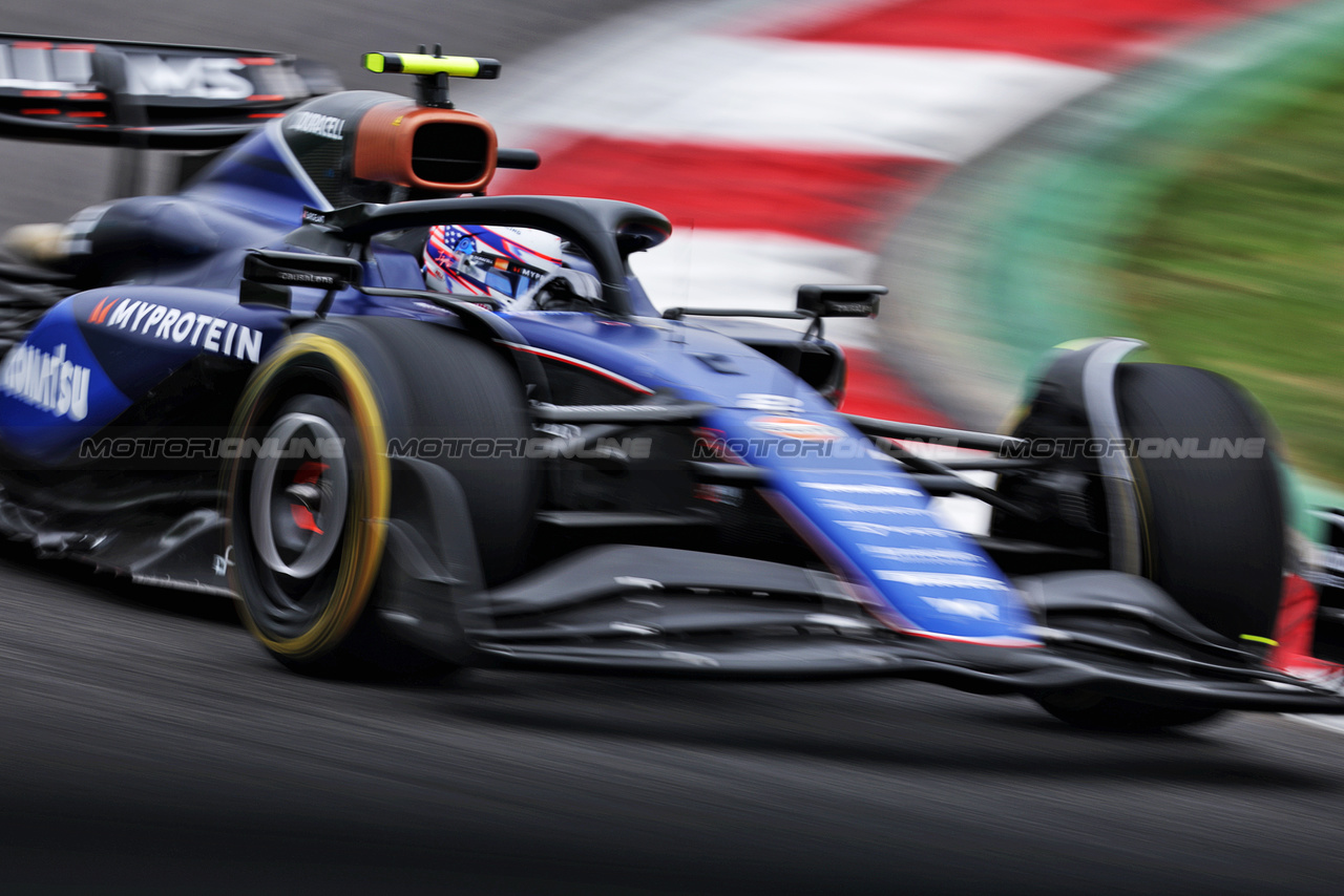 GP CINA, Logan Sargeant (USA) Williams Racing FW46.

19.04.2024. Formula 1 World Championship, Rd 5, Chinese Grand Prix, Shanghai, China, Sprint Qualifiche Day.

- www.xpbimages.com, EMail: requests@xpbimages.com © Copyright: Bearne / XPB Images