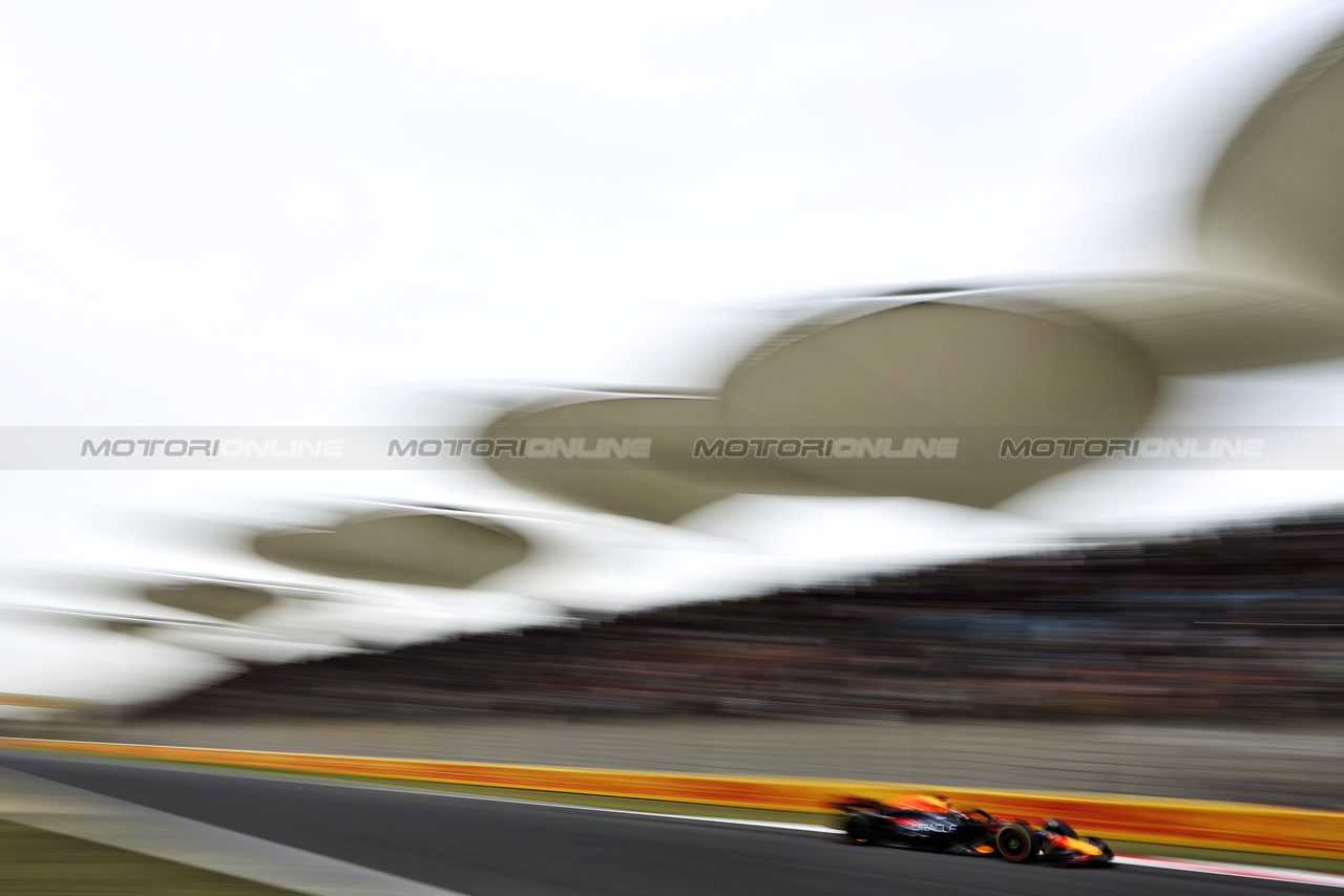 GP CINA, Max Verstappen (NLD) Red Bull Racing RB20.

19.04.2024. Formula 1 World Championship, Rd 5, Chinese Grand Prix, Shanghai, China, Sprint Qualifiche Day.

- www.xpbimages.com, EMail: requests@xpbimages.com © Copyright: Rew / XPB Images