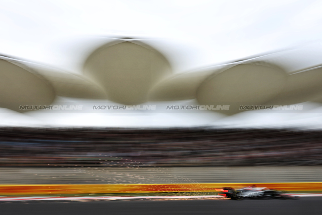 GP CINA, Kevin Magnussen (DEN) Haas VF-24.

19.04.2024. Formula 1 World Championship, Rd 5, Chinese Grand Prix, Shanghai, China, Sprint Qualifiche Day.

- www.xpbimages.com, EMail: requests@xpbimages.com © Copyright: Rew / XPB Images