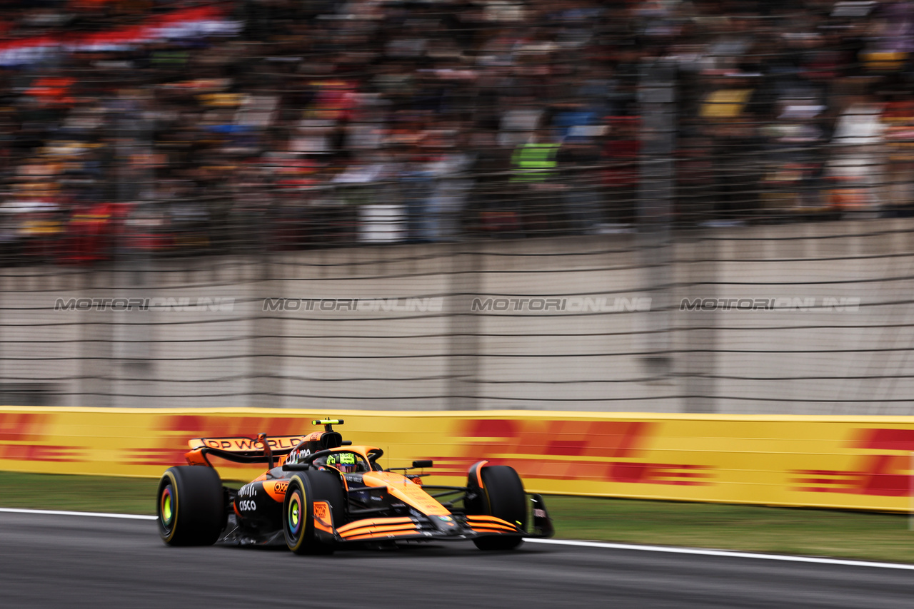 GP CINA, Lando Norris (GBR) McLaren MCL38.

19.04.2024. Formula 1 World Championship, Rd 5, Chinese Grand Prix, Shanghai, China, Sprint Qualifiche Day.

- www.xpbimages.com, EMail: requests@xpbimages.com © Copyright: Rew / XPB Images